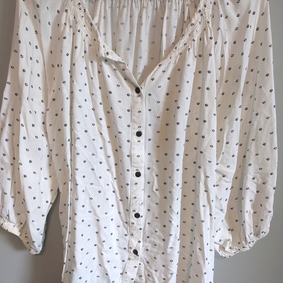 The Nines by Hatch Creamy White Flowy Button Up Blouse, size M - Picture 2 of 6